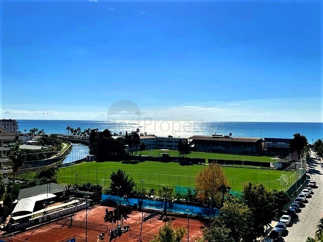 Luxury apartment from the owner in a premium level 2+1 complex