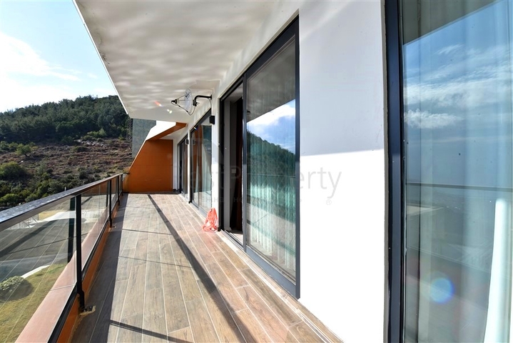 5+1 villa with stunning views of Alanya