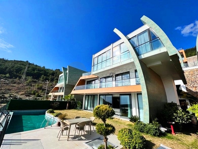 5+1 villa with stunning views of Alanya