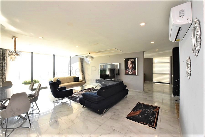 5+1 villa with stunning views of Alanya