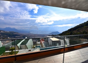 5+1 villa with stunning views of Alanya