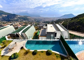 5+1 villa with stunning views of Alanya