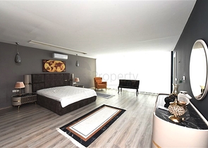 Three-storey 5+1 villa in the very center of Alanya