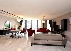 Three-storey 5+1 villa in the very center of Alanya