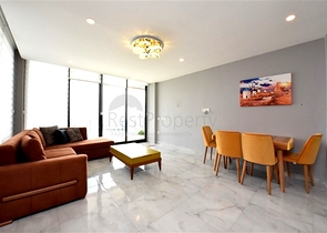 Three-storey 5+1 villa in the very center of Alanya