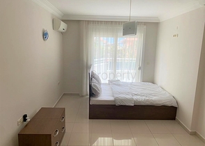 Spacious 3+1 apartment in Mahmutlar