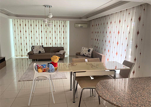 Spacious 3+1 apartment in Mahmutlar