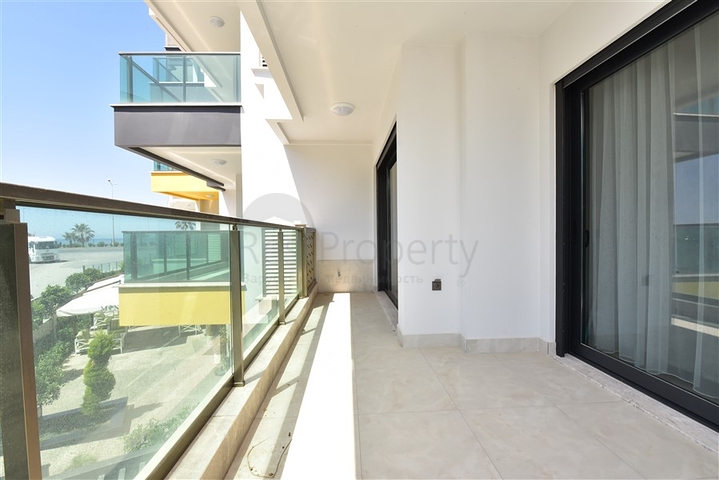 1+1 apartment with sea view in a premium complex