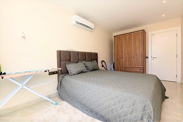 1+1 apartment with sea view in a premium complex