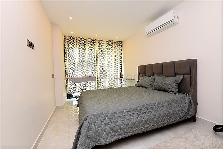 1+1 apartment with sea view in a premium complex