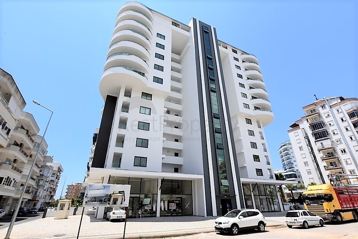 1+1 apartment in Mahmutlar 300 m from the sea