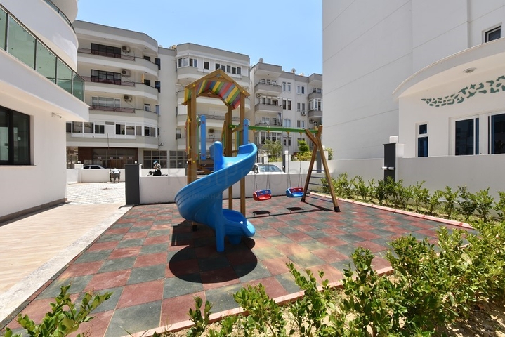 1+1 apartment in Mahmutlar 300 m from the sea