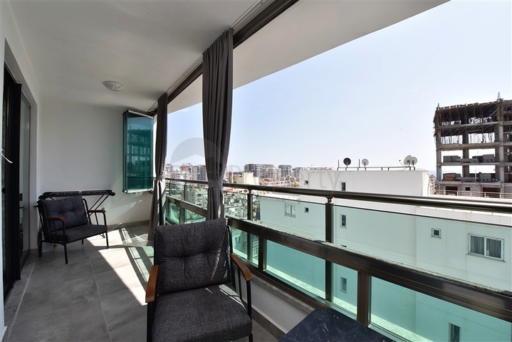 1+1 apartment in Mahmutlar 300 m from the sea