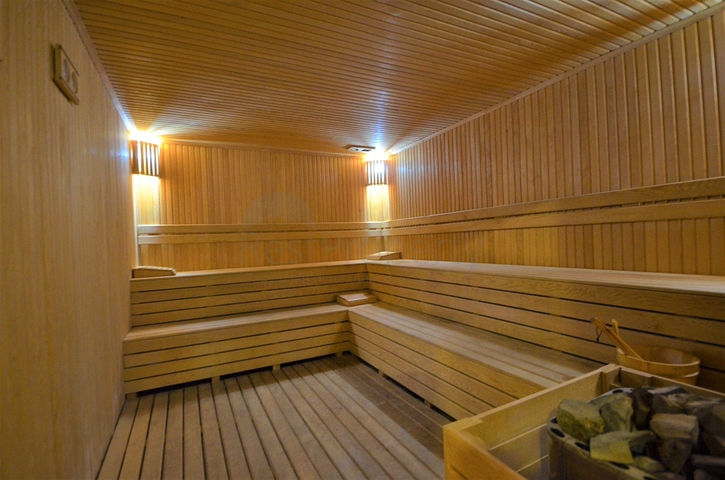 2+1 penthouse in the center of Mahmutlar with mountain view 