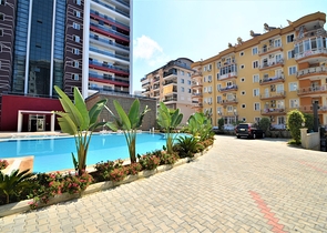 2+1 penthouse in the center of Mahmutlar with mountain view 