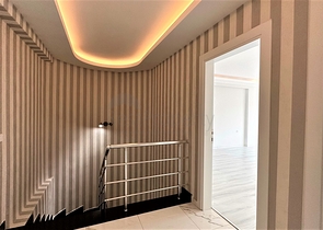 2+1 penthouse in the center of Mahmutlar with mountain view 