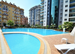 2+1 penthouse in the center of Mahmutlar with mountain view 