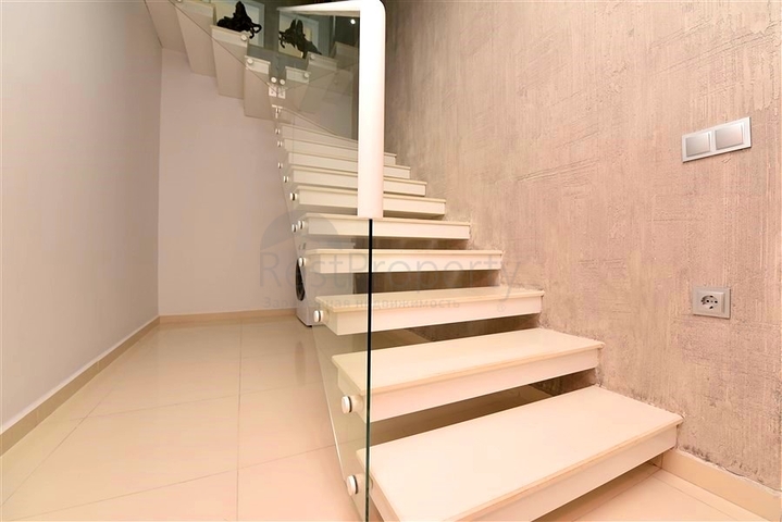 Two-bedroom apartment with designer furniture in Kestel district