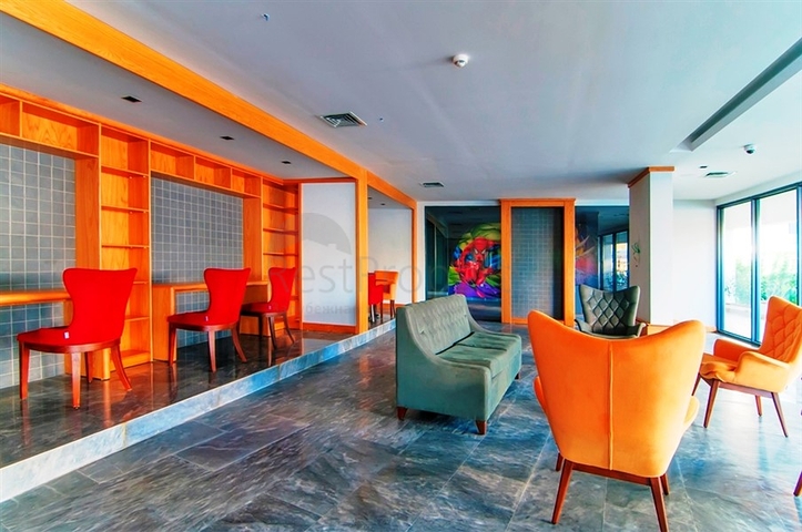 Two-bedroom apartment with designer furniture in Kestel district