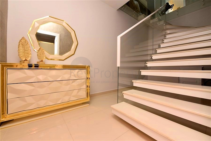 Two-bedroom apartment with designer furniture in Kestel district