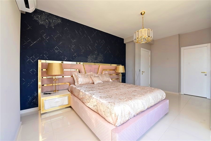 Two-bedroom apartment with designer furniture in Kestel district