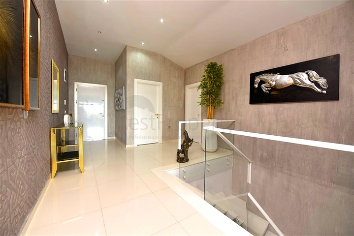 Two-bedroom apartment with designer furniture in Kestel district