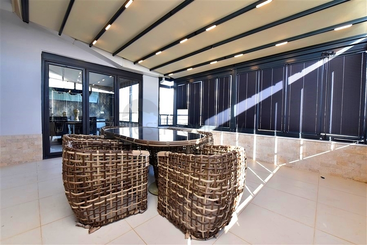 Two-bedroom apartment with designer furniture in Kestel district