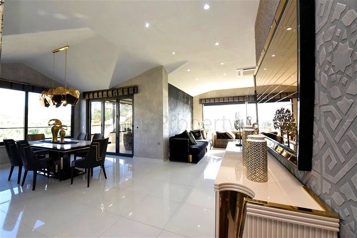 Two-bedroom apartment with designer furniture in Kestel district