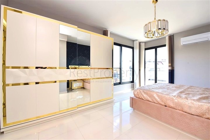 Two-bedroom apartment with designer furniture in Kestel district