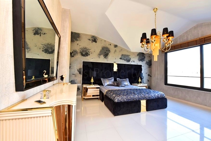 Two-bedroom apartment with designer furniture in Kestel district