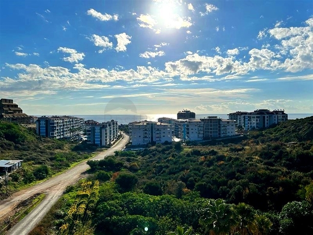 Two-bedroom apartment with designer furniture in Kestel district