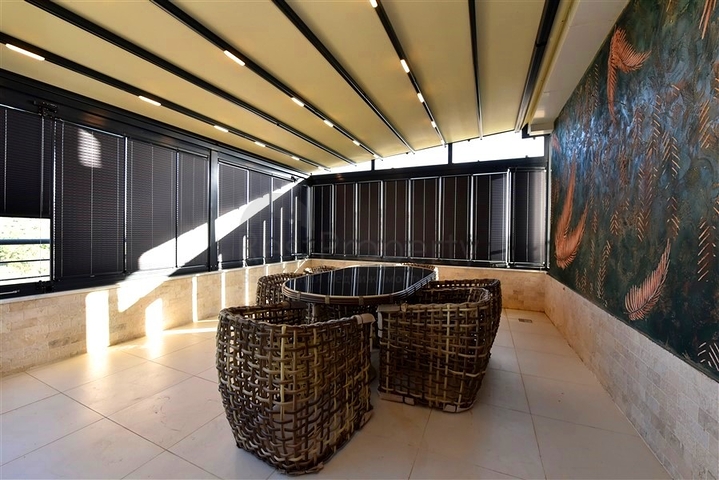 Two-bedroom apartment with designer furniture in Kestel district