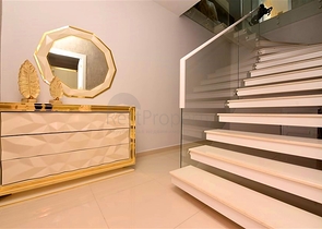 Two-bedroom apartment with designer furniture in Kestel district