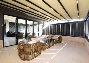 Two-bedroom apartment with designer furniture in Kestel district