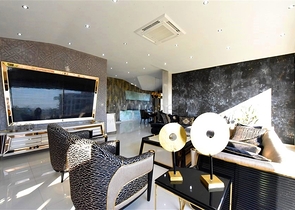 Two-bedroom apartment with designer furniture in Kestel district