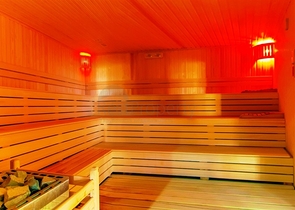 Two-bedroom apartment with designer furniture in Kestel district