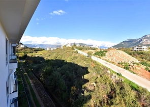 Two-bedroom apartment with designer furniture in Kestel district