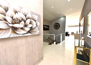 Two-bedroom apartment with designer furniture in Kestel district