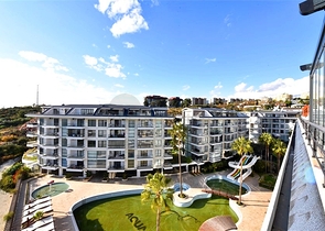 Two-bedroom apartment with designer furniture in Kestel district