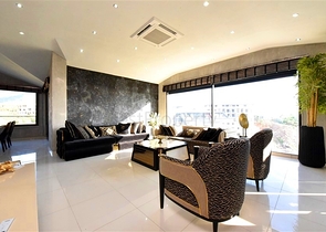 Two-bedroom apartment with designer furniture in Kestel district