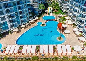 Two-bedroom apartment with designer furniture in Kestel district