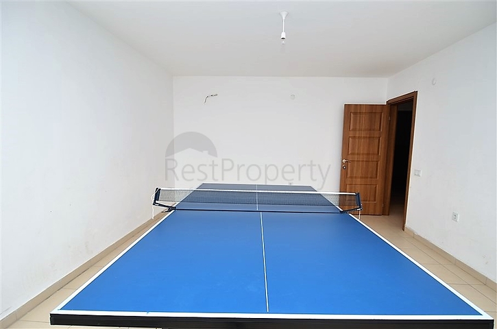 4+1 penthouse with sea view in Cikcilli area