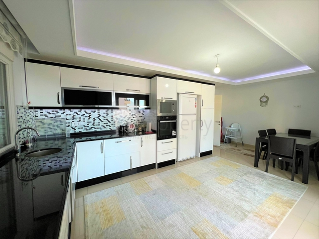 4+1 penthouse with sea view in Cikcilli area