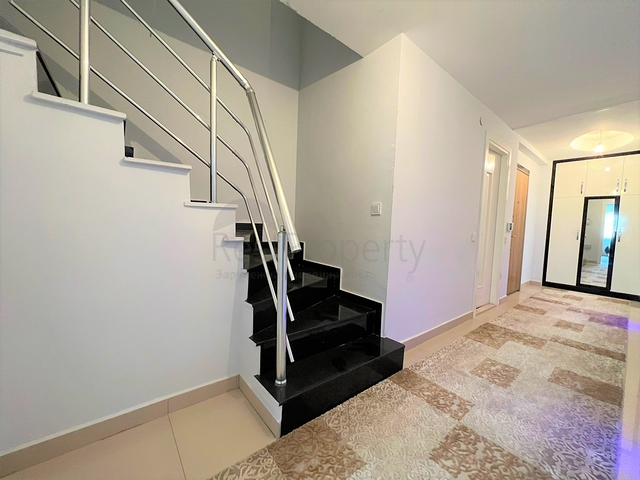 4+1 penthouse with sea view in Cikcilli area