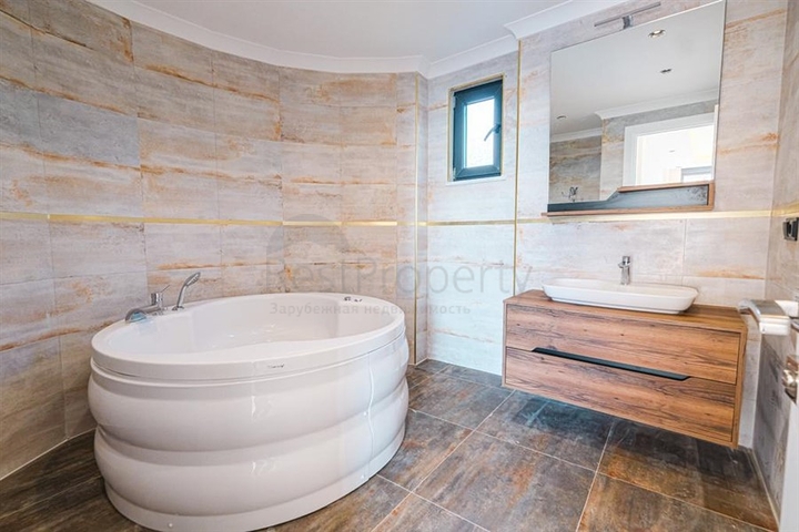 Villa in a picturesque area of Alanya