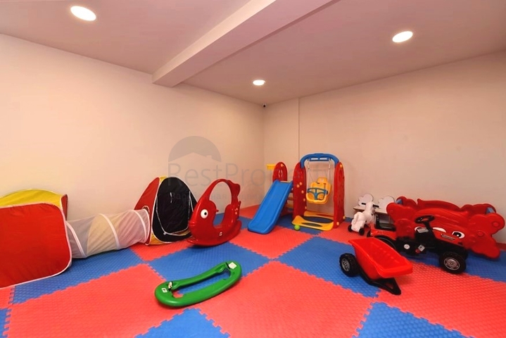 3+1 apartment with separate kitchen in Gazipasa