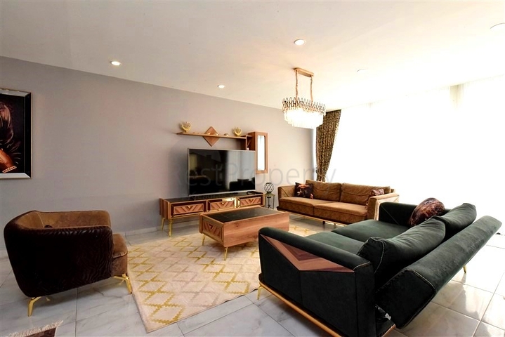 Luxury furnished 5+1 villa in the center of Alanya