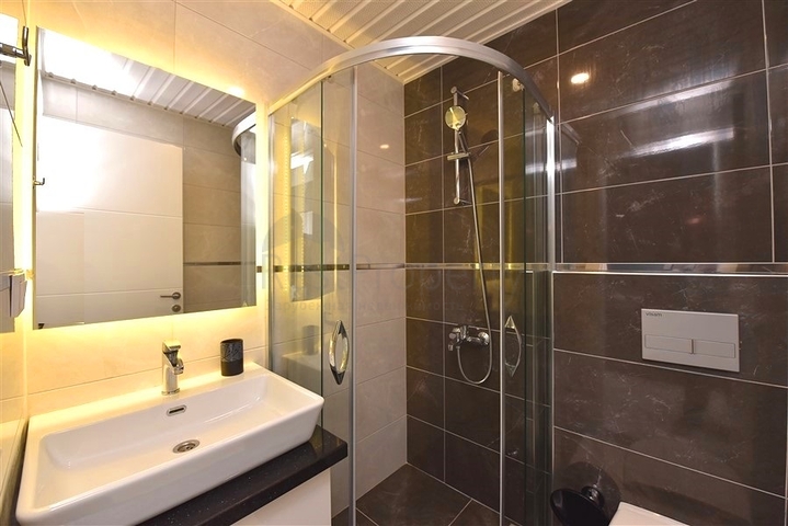 Luxury furnished 5+1 villa in the center of Alanya