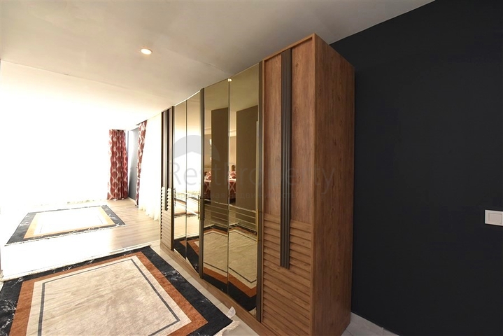 Luxury furnished 5+1 villa in the center of Alanya