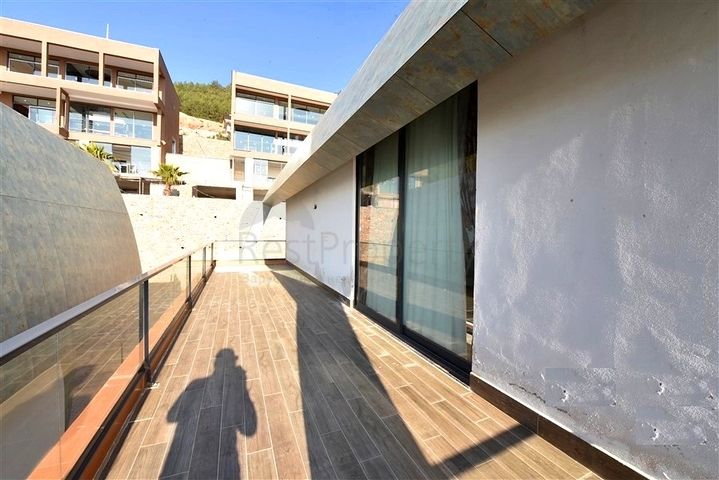 Luxury furnished 5+1 villa in the center of Alanya